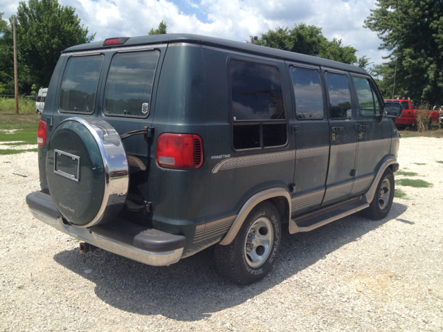 1997 Dodge Ram Van LS 4X4