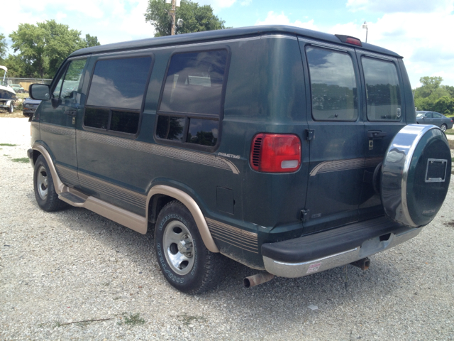 1997 Dodge Ram Van LS 4X4
