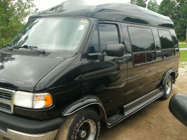 1997 Dodge Ram Van Ml350 SUV