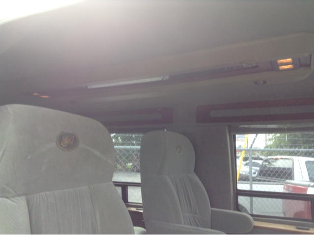 1998 Dodge Ram Van XE 3.5