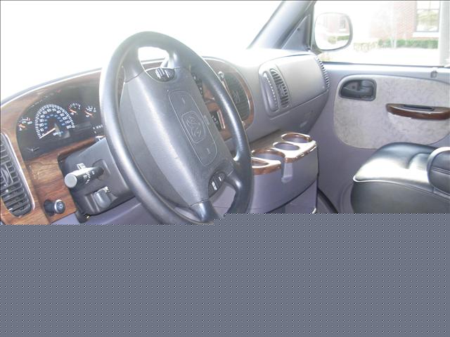 1999 Dodge Ram Van Base