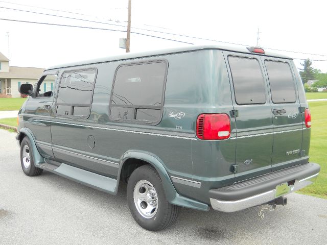 1999 Dodge Ram Van SLT / Big Horn