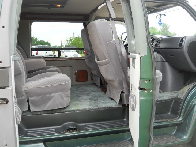 1999 Dodge Ram Van SLT / Big Horn