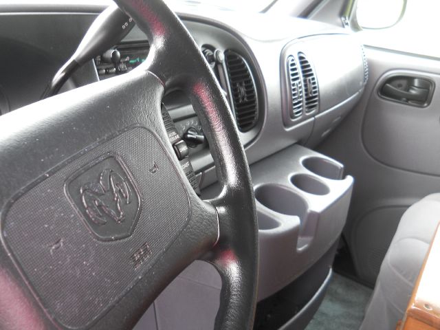 1999 Dodge Ram Van SLT / Big Horn