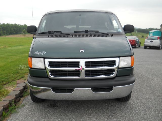 1999 Dodge Ram Van SLT / Big Horn