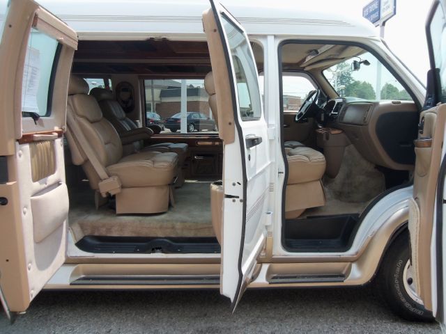 1999 Dodge Ram Van SLT / Big Horn