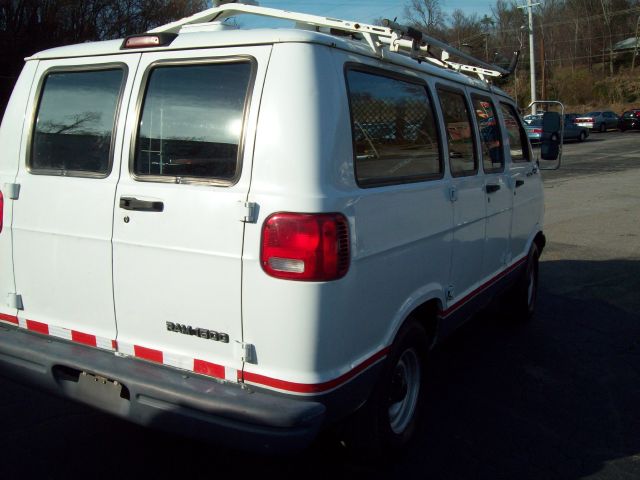 1999 Dodge Ram Van XE 3.5