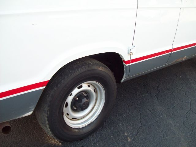 1999 Dodge Ram Van XE 3.5