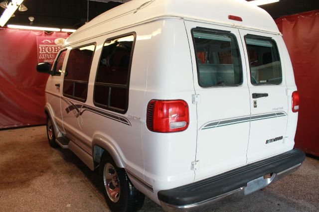 2000 Dodge Ram Van XE 3.5