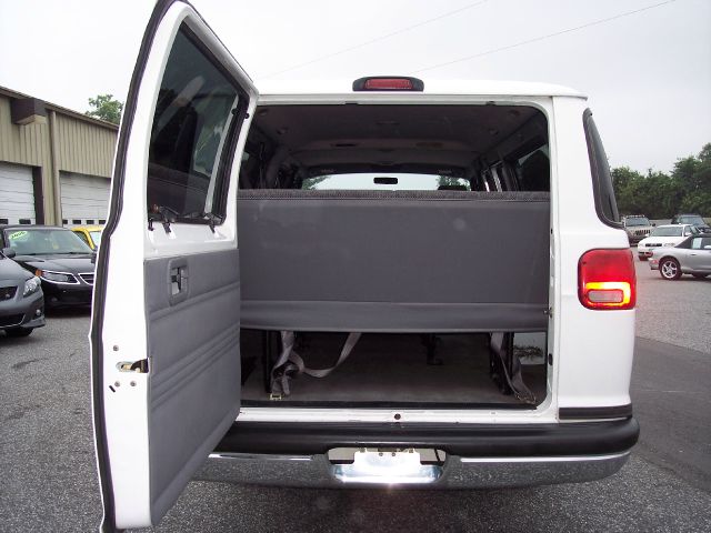 2000 Dodge Ram Van Unknown