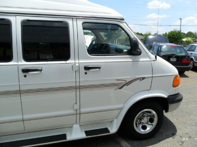 2000 Dodge Ram Van SLT / Big Horn