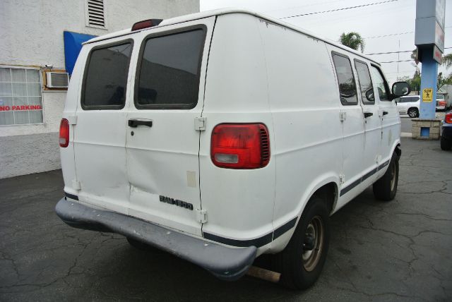 2000 Dodge Ram Van XE 3.5