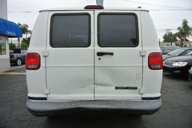 2000 Dodge Ram Van XE 3.5