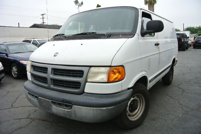 2000 Dodge Ram Van XE 3.5