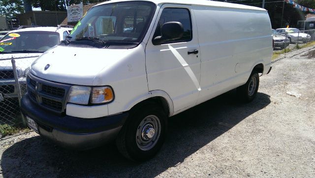 2000 Dodge Ram Van XE 3.5