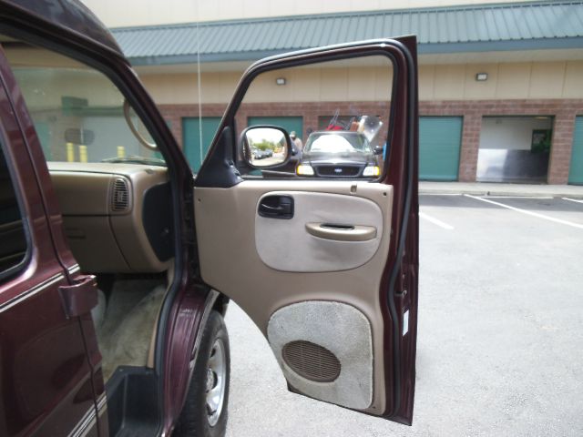 2002 Dodge Ram Van SPEC V