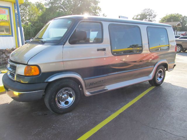 2002 Dodge Ram Van XLT 4x4 Heavy Half
