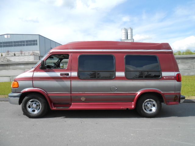 2002 Dodge Ram Van XLT 4x4 Heavy Half