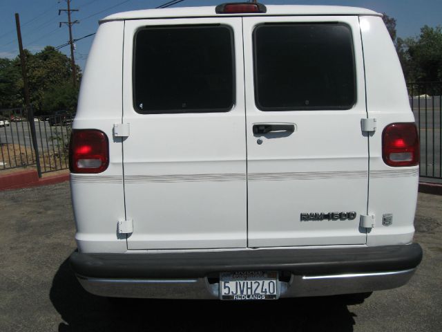 2003 Dodge Ram Van SLT / Big Horn