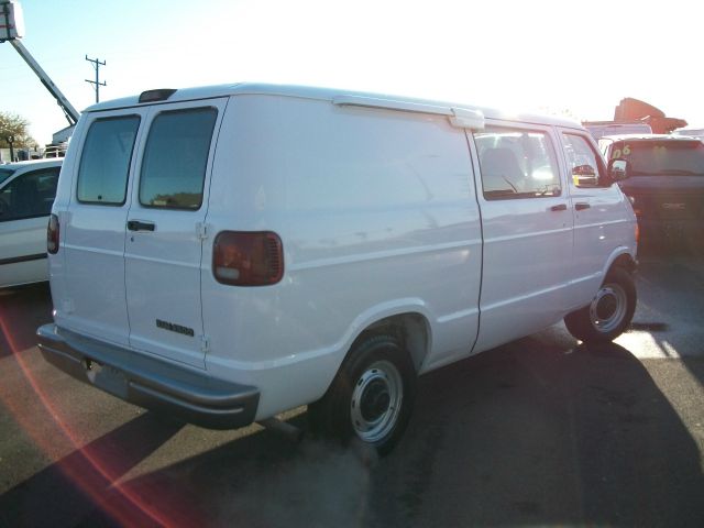2003 Dodge Ram Van LS 4X4