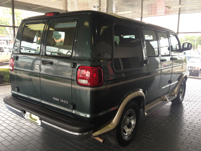 2003 Dodge Ram Van XE 3.5