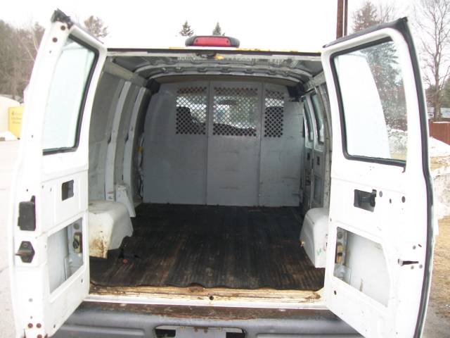 2003 Dodge Ram Van Base