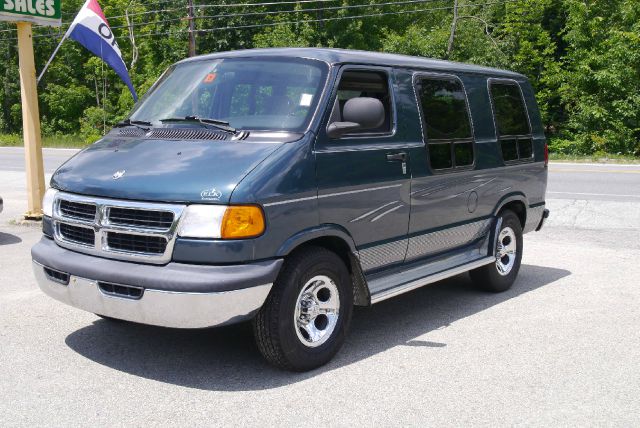2003 Dodge Ram Van XE 3.5