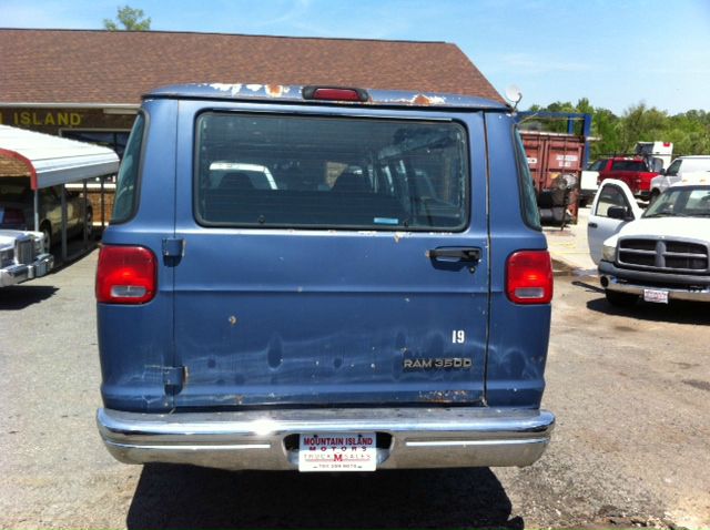 1997 Dodge Ram Wagon Navigation/premium Plus