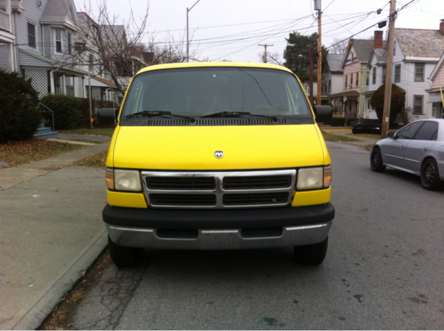 1997 Dodge Ram Wagon 1500 LT 4WD