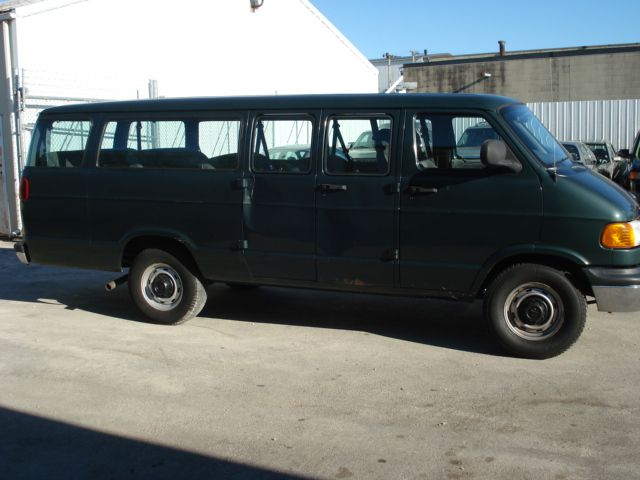 1998 Dodge Ram Wagon Sle2wd