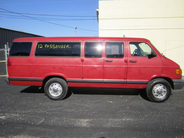 1999 Dodge Ram Wagon Sle2wd
