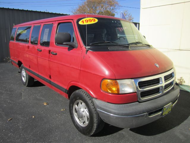 1999 Dodge Ram Wagon Sle2wd