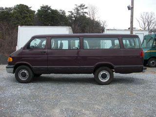 2000 Dodge Ram Wagon Base