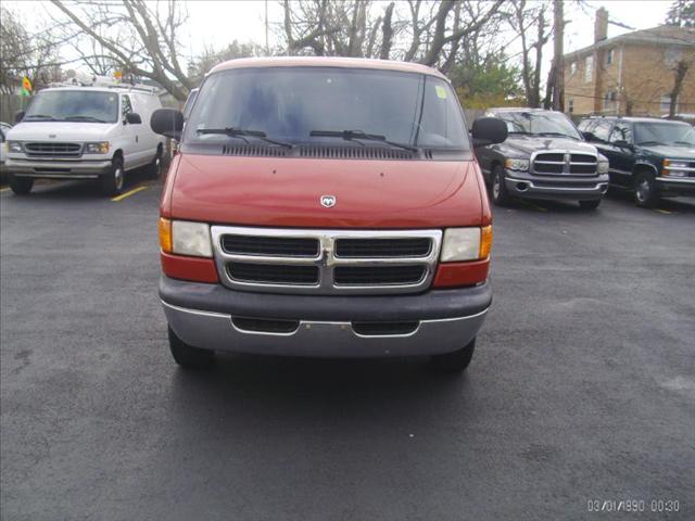 2001 Dodge Ram Wagon LS 4X4