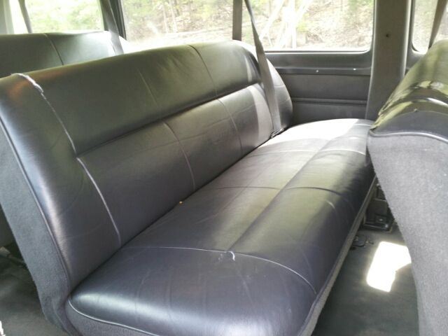 2002 Dodge Ram Wagon Sle2wd