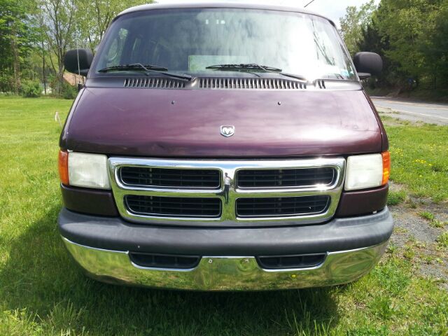 2002 Dodge Ram Wagon Sle2wd