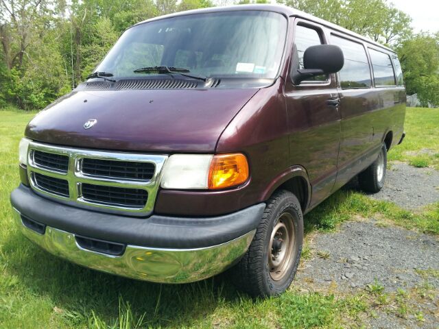2002 Dodge Ram Wagon Sle2wd