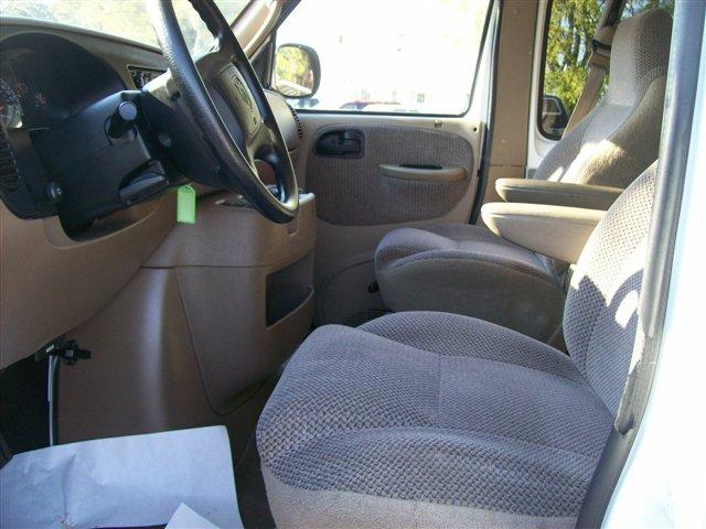 2002 Dodge Ram Wagon Navigation/premium Plus