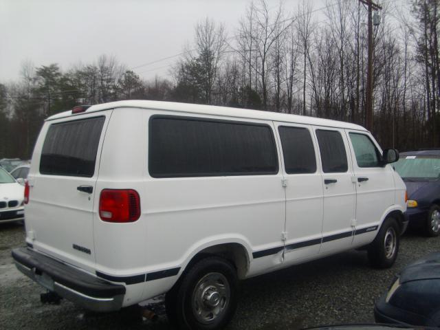 2002 Dodge Ram Wagon 1500 LT 4WD