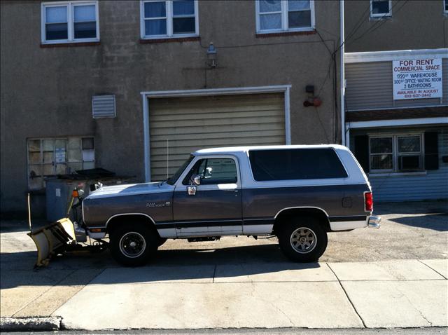 1989 Dodge Ramcharger 2WD Supercab 126