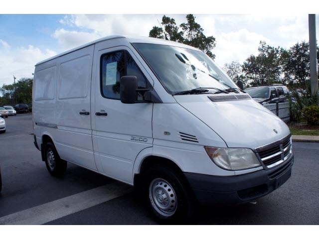 2003 Dodge Sprinter 2500 2WD MEGA CAB 160.5 SXT