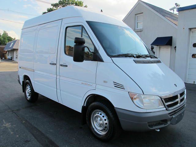 2005 Dodge Sprinter 2500 FLAT BED Regular CAB