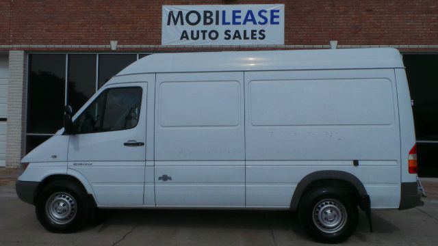 2006 Dodge Sprinter 2500 SLT 5.7 HEMI 4WD Loaded 20 CH
