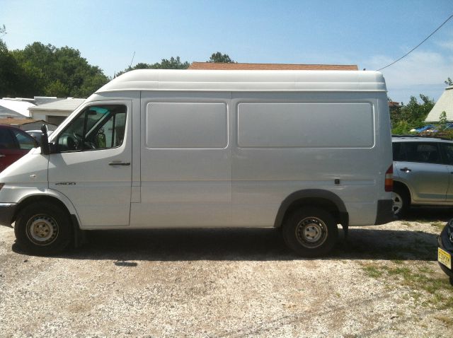 2006 Dodge Sprinter 2500 SLT 5.7 HEMI 4WD Loaded 20 CH