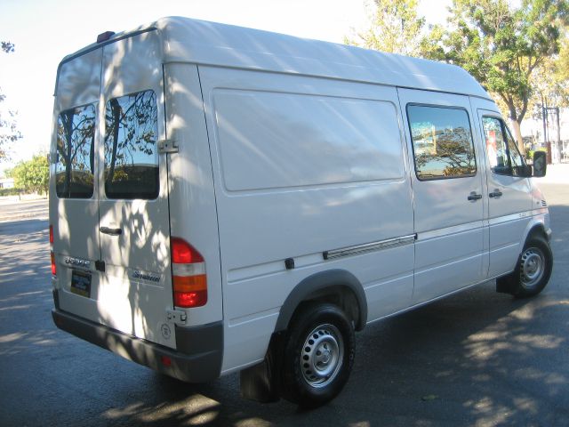 2006 Dodge Sprinter 2500 SLT 5.7 HEMI 4WD Loaded 20 CH