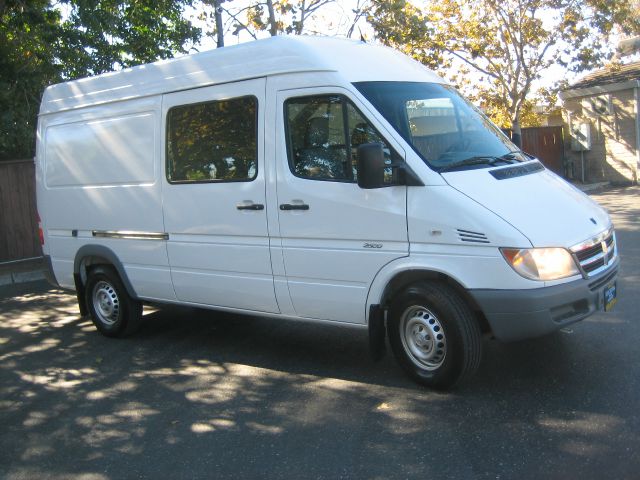 2006 Dodge Sprinter 2500 SLT 5.7 HEMI 4WD Loaded 20 CH