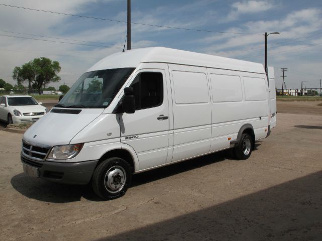 2006 Dodge Sprinter 3500 V8 Package 5