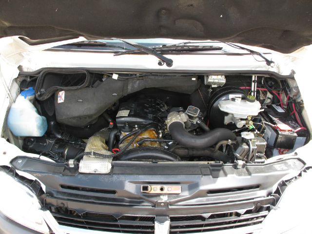 2006 Dodge Sprinter 3500 V8 Package 5