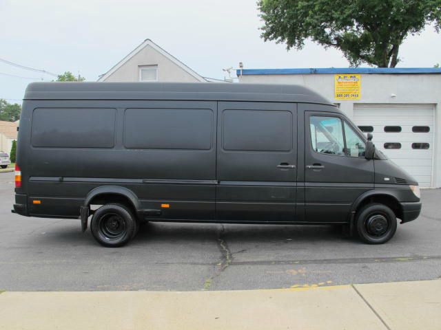 2006 Dodge Sprinter 3500 V8 Package 5