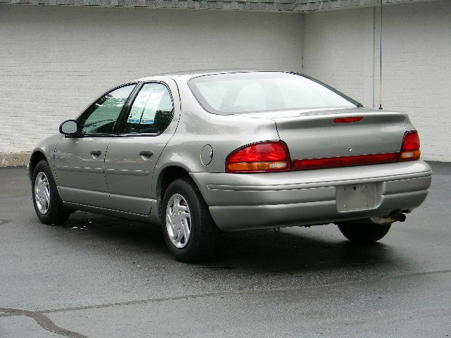 1996 Dodge Stratus Base